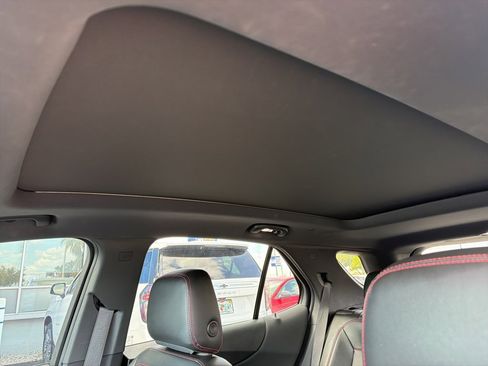 Used 2022 Chevrolet Equinox RS w/ RS Leather Package image 20