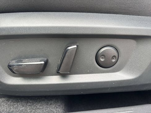 Used 2026 Nissan Rogue SV FWD image 22