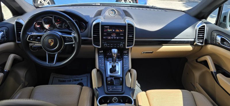 Used 2018 Porsche Cayenne Platinum Edition AWD/4WD image 10