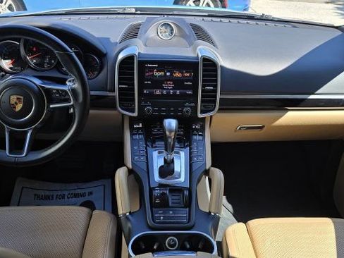 Used 2018 Porsche Cayenne Platinum Edition AWD/4WD image 10