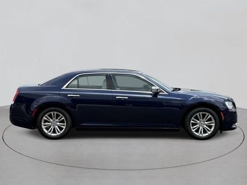 Used 2015 Chrysler 300 C w/ Harman/Kardon Audio Group RWD image 4