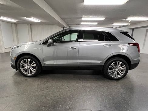 Used 2025 Cadillac XT5 Premium Luxury w/ Technology Package AWD/4WD image 2