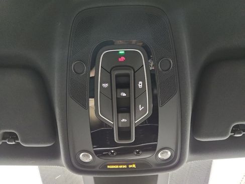 Used 2025 Audi RS Q8 performance image 35