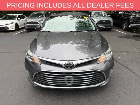 Used 2018 Toyota Avalon XLE Premium FWD image 2
