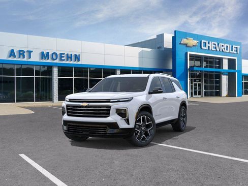 New 2026 Chevrolet Traverse High Country w/ LPO, Floor Liner Package AWD/4WD image 8