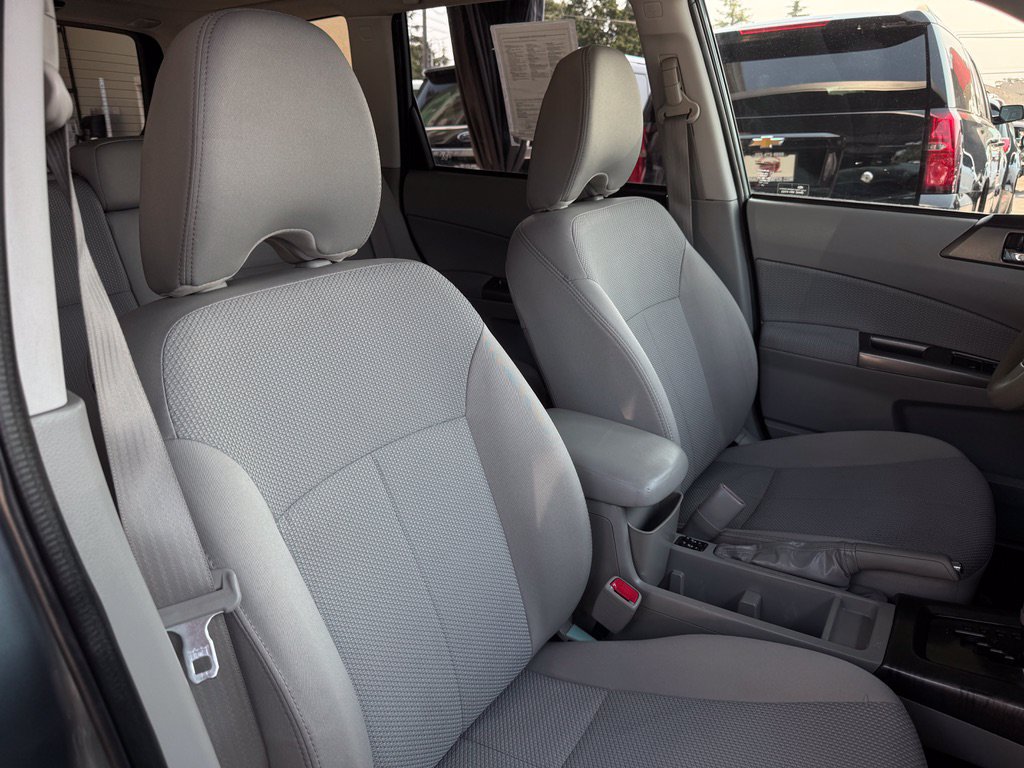 Used 2013 Subaru Forester 2.5X Premium w/ All-Weather Pkg AWD/4WD image 23