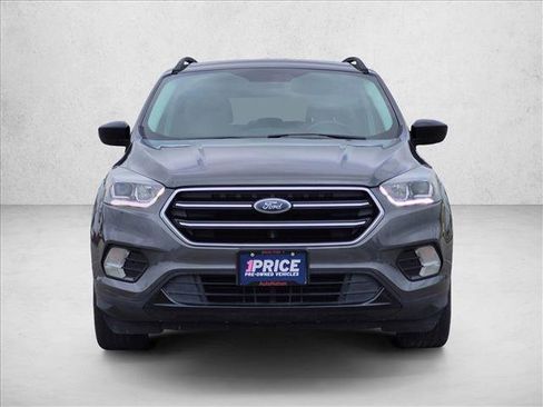 Used 2019 Ford Escape SE FWD image 2