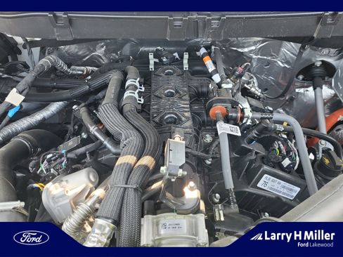 New 2025 Ford F150 Lariat w/ Equipment Group 501A Mid image 22