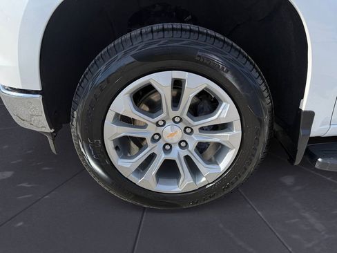 Used 2025 Chevrolet Silverado 1500 LTZ w/ LTZ Premium Package AWD/4WD image 14
