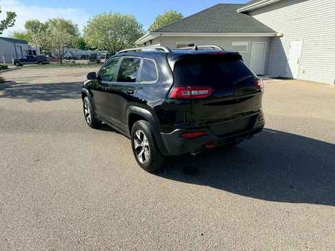 Used 2017 Jeep Cherokee Trailhawk w/ Cold Weather Group image 3