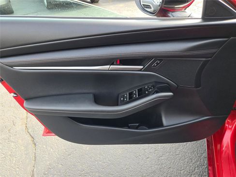 Used 2024 MAZDA MAZDA3 s image 21