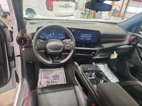 New 2026 Chevrolet Equinox RS w/ Convenience Package III image 14
