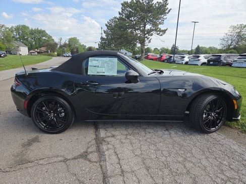 New 2026 MAZDA MX-5 Miata Club w/ Weather Package RWD image 12