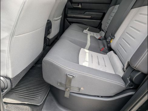 Used 2025 Toyota Tacoma TRD Sport image 12