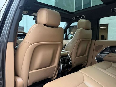 Used 2025 Land Rover Range Rover SE AWD/4WD image 42