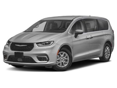 Used 2023 Chrysler Pacifica Touring-L