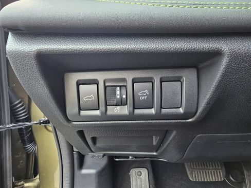 Used 2025 Subaru Outback Onyx Edition AWD/4WD image 27