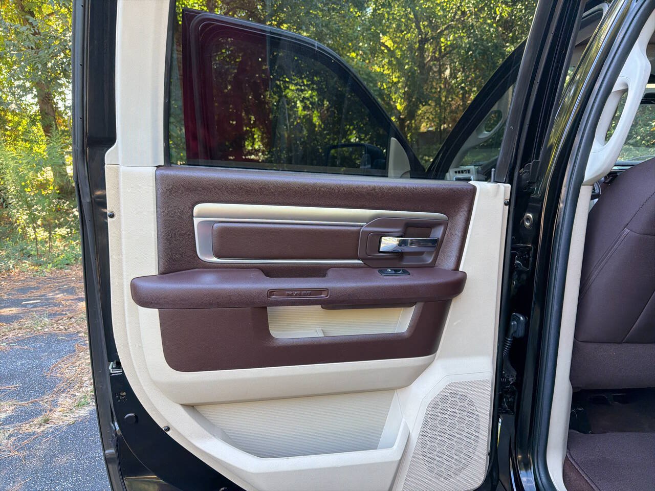 Used 2015 RAM 1500 Big Horn RWD image 12