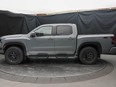 Used 2025 Nissan Frontier PRO-4X w/ Pro Convenience Package image 10