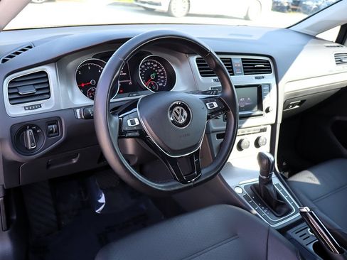 Used 2015 Volkswagen Golf TDI FWD image 17