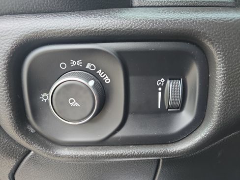 Certified 2024 RAM 2500 Tradesman w/ Chrome Appearance Group AWD/4WD image 24