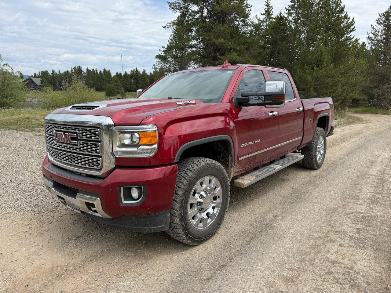 Used 2019 GMC Sierra 2500 Denali w/ Duramax Plus Package AWD/4WD image 1