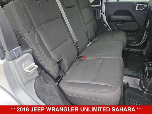 Used 2018 Jeep Wrangler Unlimited Sahara w/ Dual Top Group AWD/4WD image 19