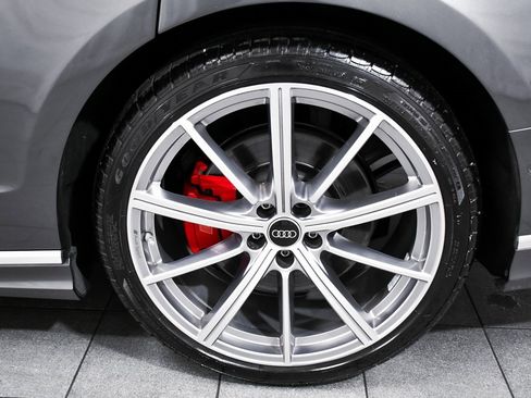 Used 2023 Audi S8 image 8