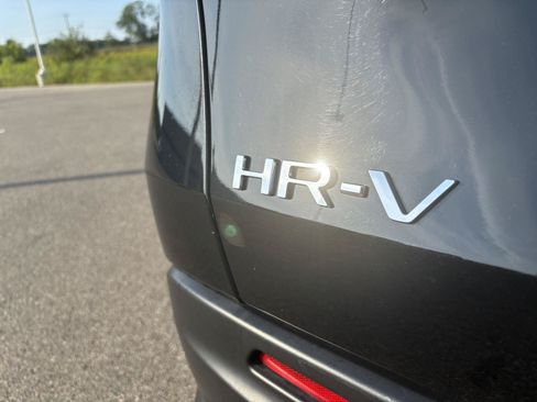 Used 2025 Honda HR-V LX image 12