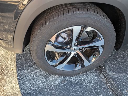 New 2026 Chevrolet Trax RS w/ Sunroof Package image 11