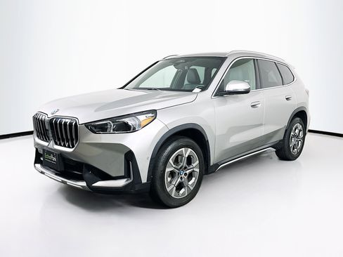 Used 2025 BMW X1 xDrive28i image 3