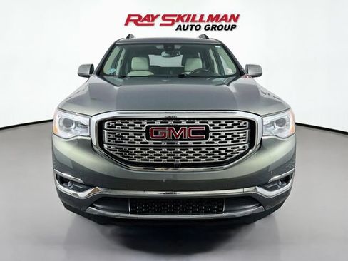 Used 2018 GMC Acadia Denali w/ Technology Package FWD image 2