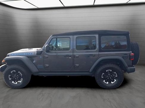 Used 2024 Jeep Wrangler Unlimited Rubicon 4xe image 2