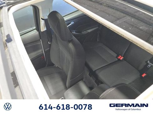 Used 2018 Ford Focus SEL w/ Cold Weather Package FWD image 25