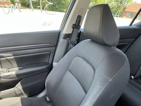 Used 2024 Nissan Altima 2.5 SV FWD image 22