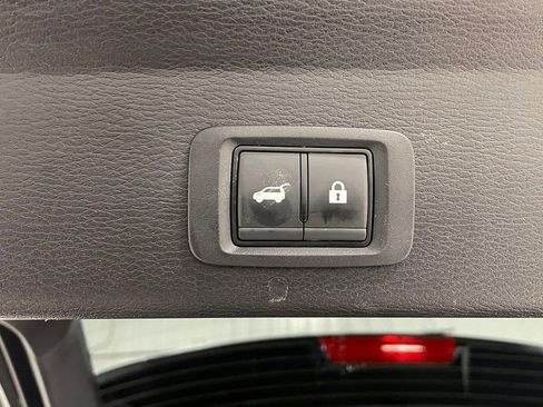 Used 2024 Mitsubishi Outlander SEL image 13