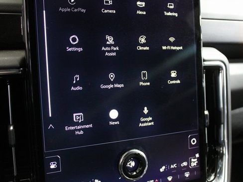 Used 2025 GMC Yukon Denali w/ Advanced Technology Package image 21