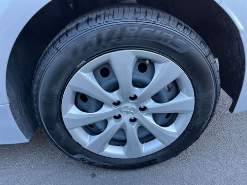 Used 2025 Toyota Corolla LE image 29