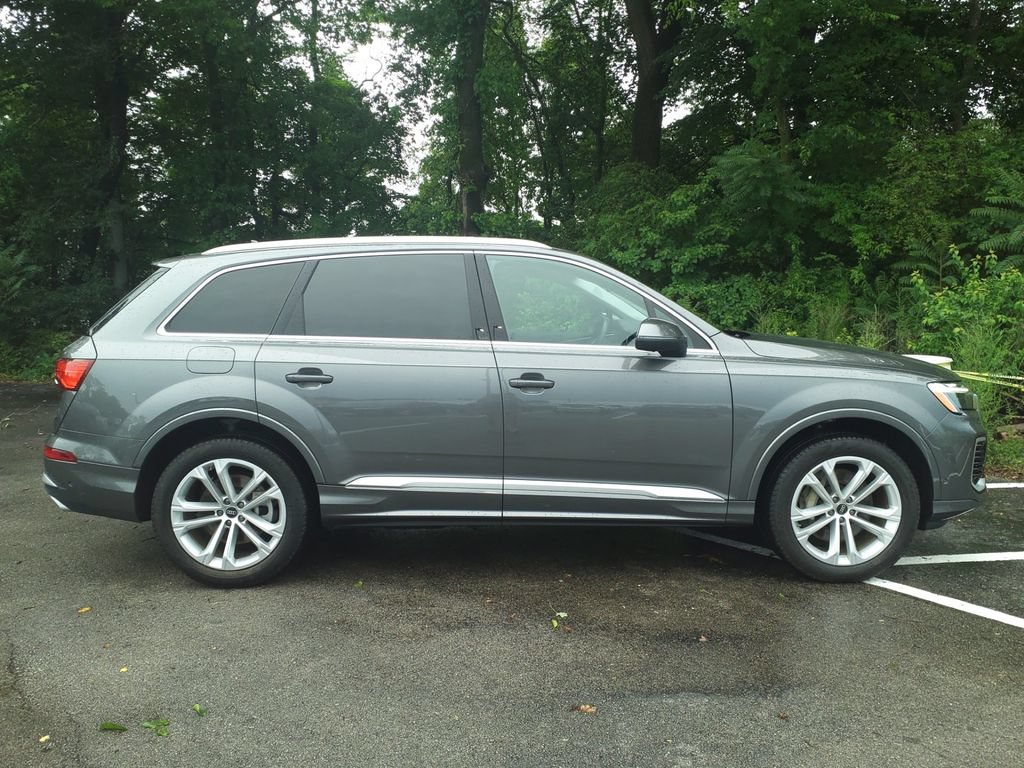 Used 2025 Audi Q7 3.0T Premium Plus AWD/4WD image 8