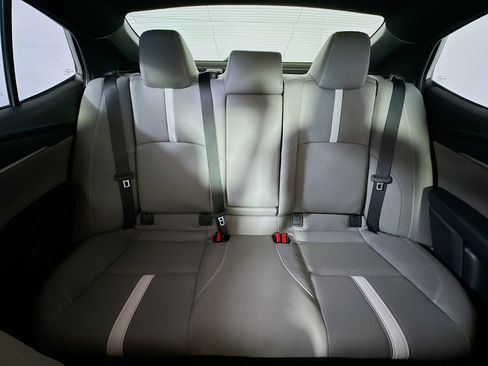 Used 2025 Toyota Camry SE w/ Convenience Package FWD image 30