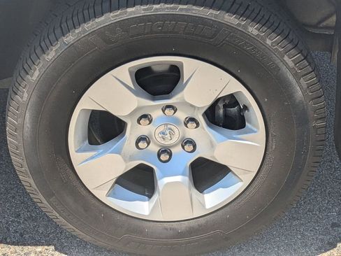Used 2021 RAM 1500 Big Horn AWD/4WD image 11
