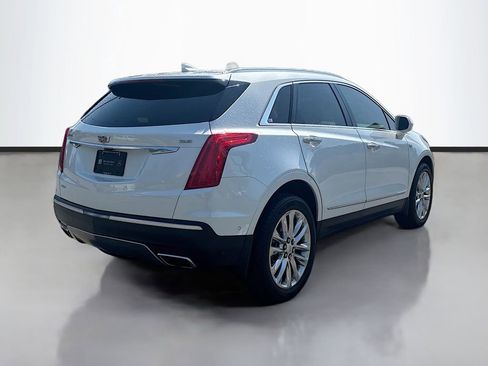 Used 2017 Cadillac XT5 Platinum w/ Driver Assist Package AWD/4WD image 3