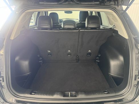 Used 2019 Jeep Compass Latitude FWD image 13