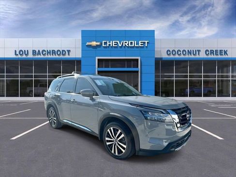 Used 2024 Nissan Pathfinder Platinum w/ Cargo Package FWD image 1