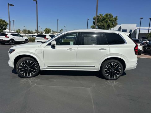 New 2026 Volvo XC90 T8 Plus w/ Protection Package Premier image 4