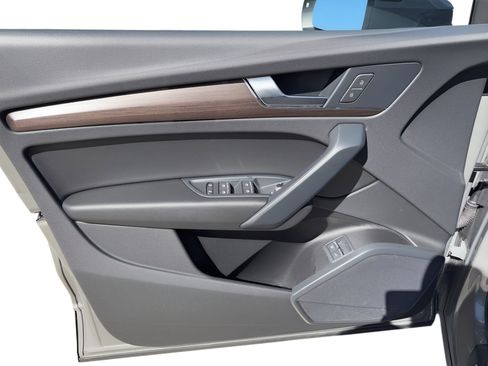 Used 2023 Audi Q5 e Premium image 14