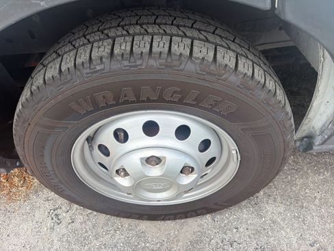 Used 2022 Ford Transit 250 148 High Roof AWD image 5