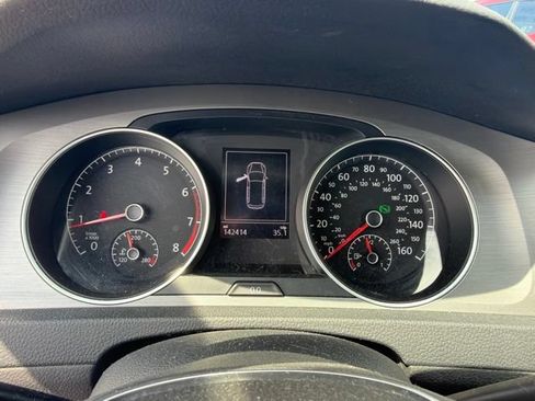 Used 2016 Volkswagen Golf S FWD image 15