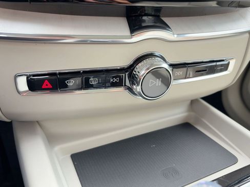 New 2026 Volvo XC60 T8 Ultra w/ Protection Package Premier image 17