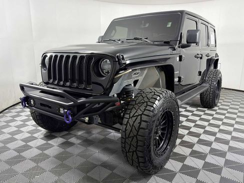 Used 2022 Jeep Wrangler Unlimited Sahara w/ Cold Weather Group image 4